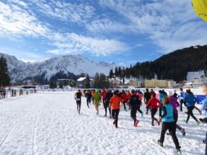 Start beim Swiss Snow Walk & Run in Arosa 2014